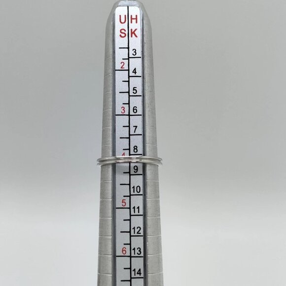 Tiffany and Co. Ring Natural Diamond Platinum 670-073125 - Picture 6 of 9